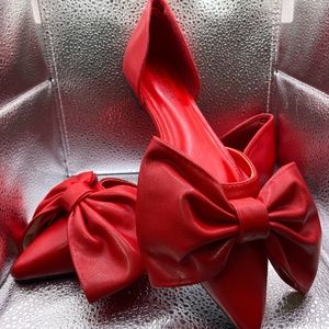 Red flat with bow
